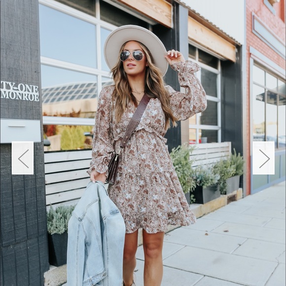 Dress - Picture 3 of 8